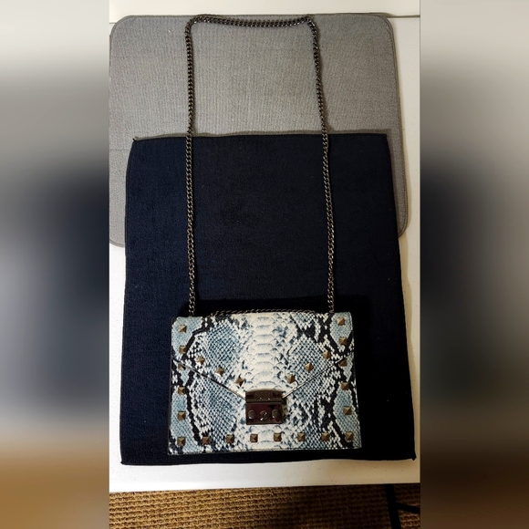 Badgley Mischka Blue and Black Crossbody Bag with Structured Design - Picture 1 of 6